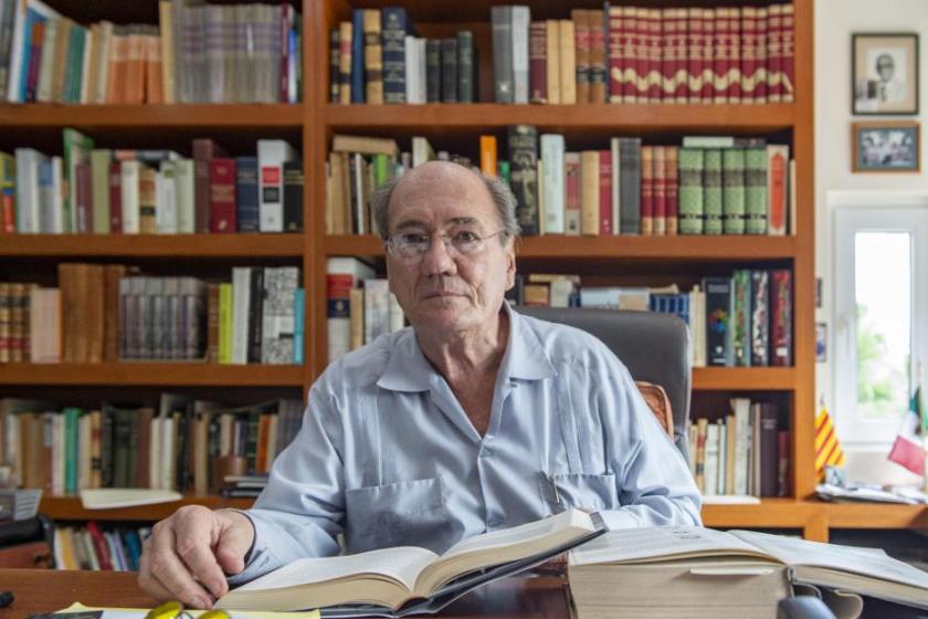 Distinguen como Investigador Emérito del SNI a José María Murià, catedrático de la Ude