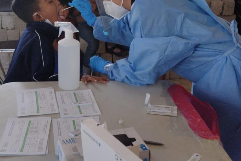 Detectan dengue activo y rezago de vacuna COVID-19 en indígenas de Cuexcomatitlán