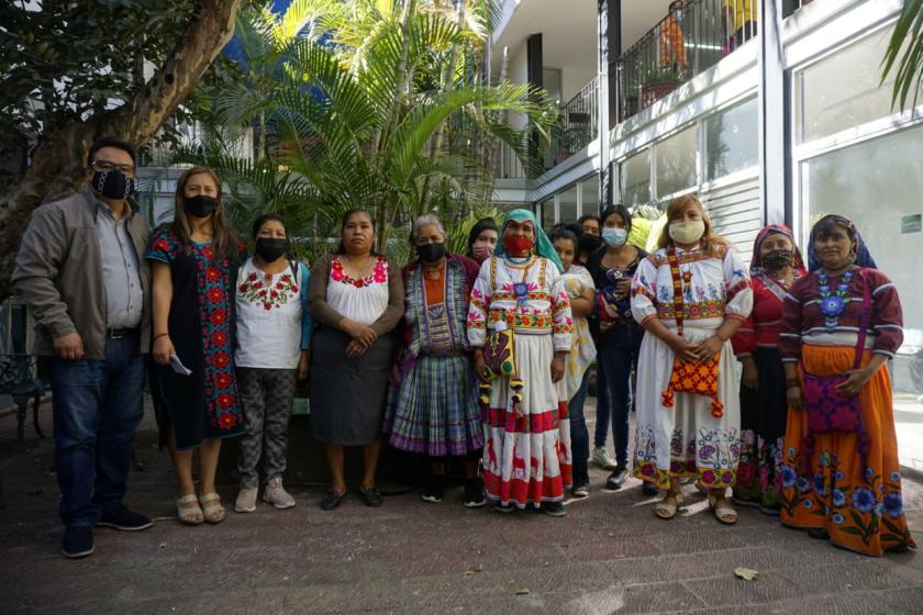 Evidencian mujeres indígenas del AMG discriminación y obstáculos para acceder a los servicios de salud