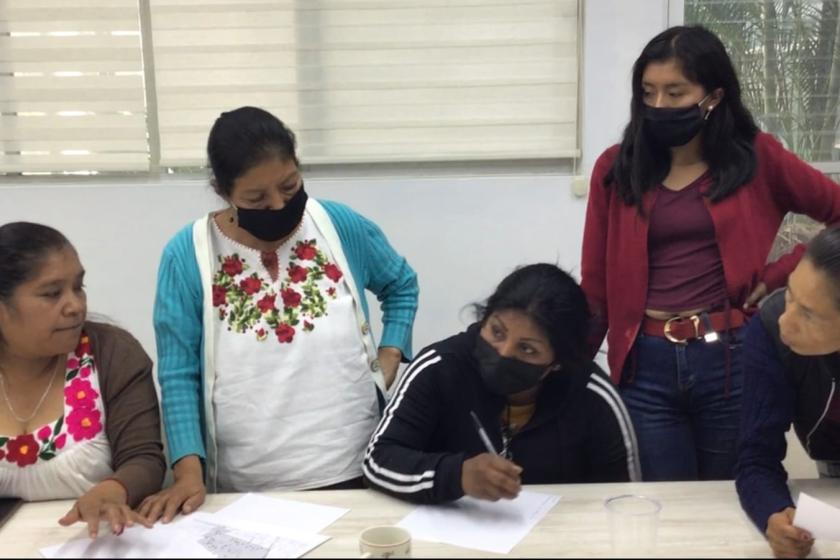 Evidencian mujeres indígenas del AMG discriminación y obstáculos para acceder a los servicios de salud