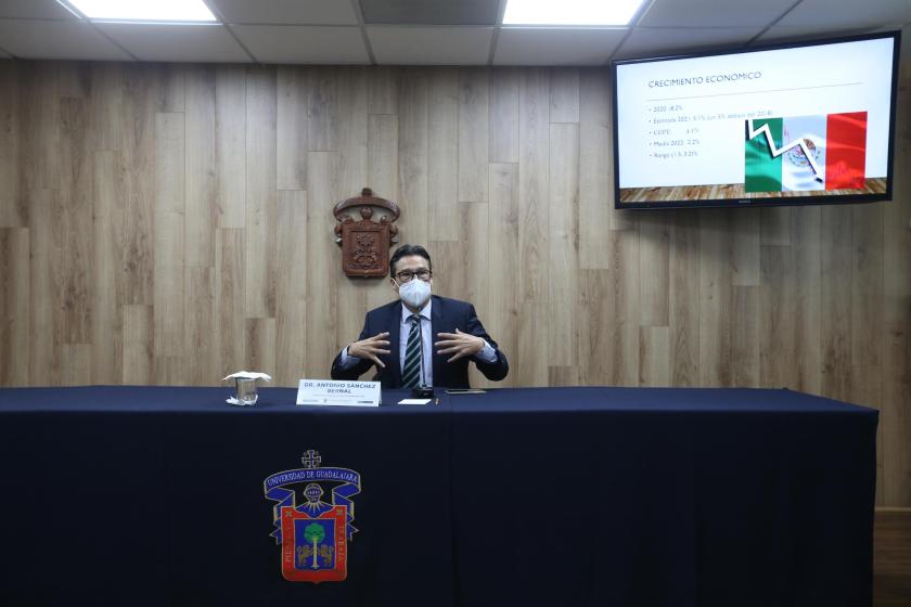 Complicado el panorama económico de México, advierten especialistas