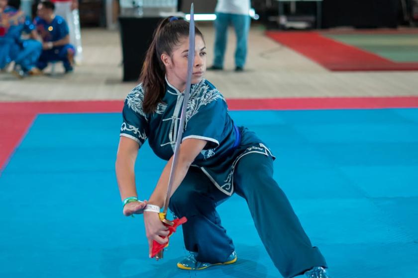 Universitaria se prepara para los Juegos Mundiales de wushu