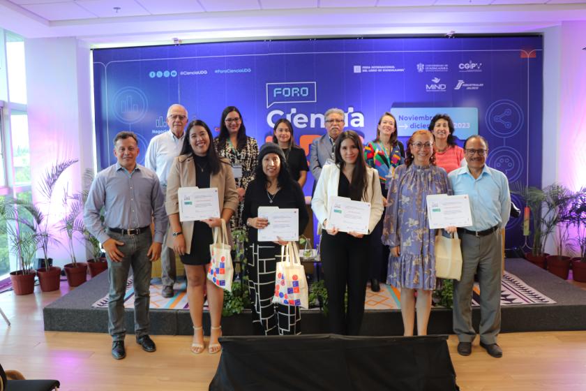 Premian a tesis de posgrados en Foro Ciencia UDG