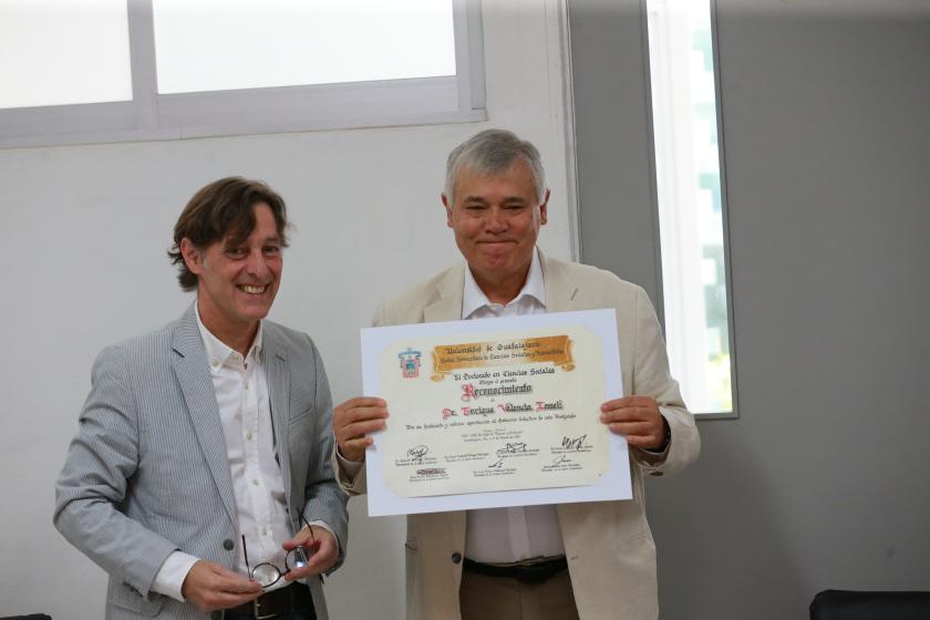 investigadores del CUCSH