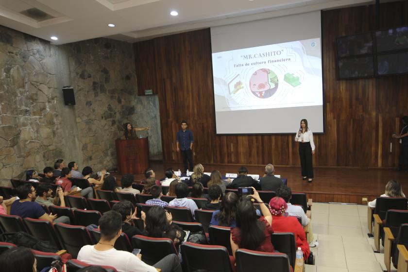 Coloquio de creatividad y emprendimiento