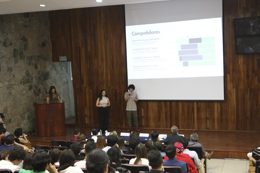 Coloquio de creatividad y emprendimiento