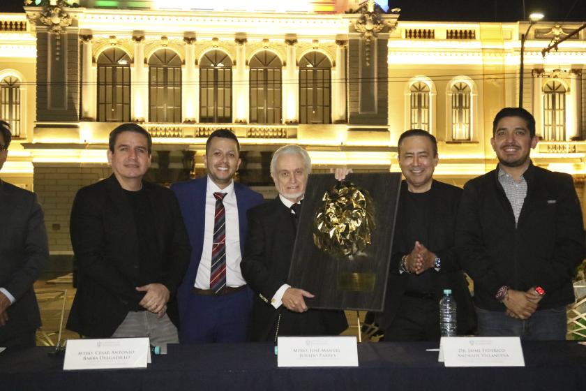 presea “Leo Honoris”