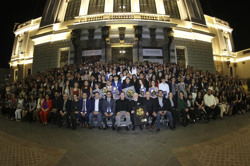 presea “Leo Honoris”