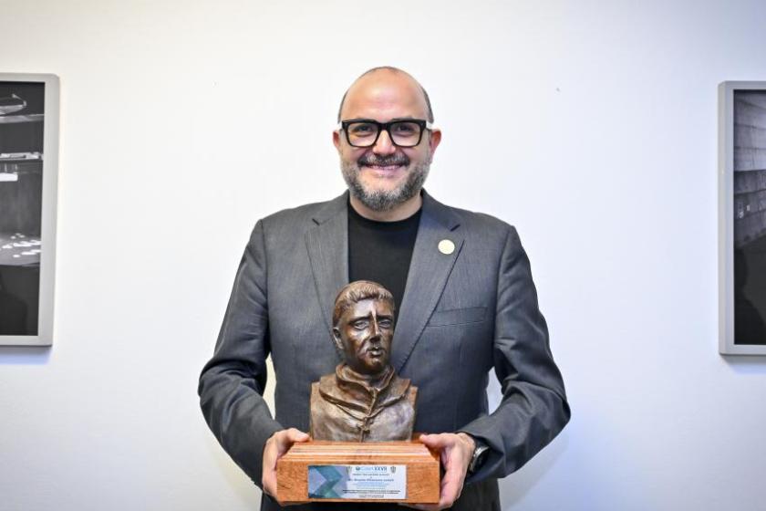 premio “Fray Antonio Alcalde”