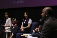 Mujeres se reúnen en torno al MCA para honrar a científicas y tejer hilos en contra de las violencias