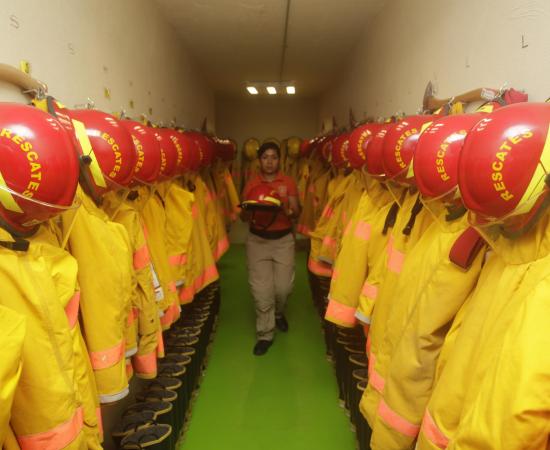 Aprueba CGU pase directo a hijas e hijos de bomberos caídos para estudiar bachillerato y licenciatura en UdeG